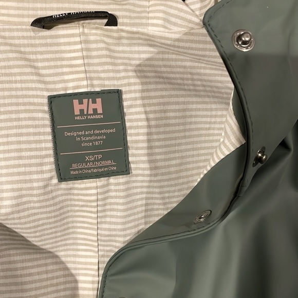 Helly Hansen rain  jacket - Picture 5 of 5